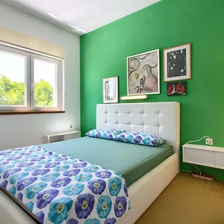 Lovely Pjacal Ii With Pool In * Pula