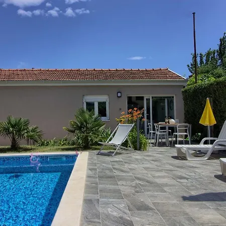 Lovely Pjacal Ii With Pool In * Pula