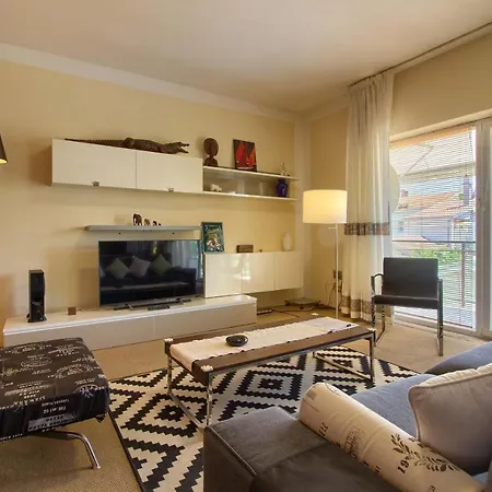 Apartmán Lovely Pjacal Ii With Pool In *