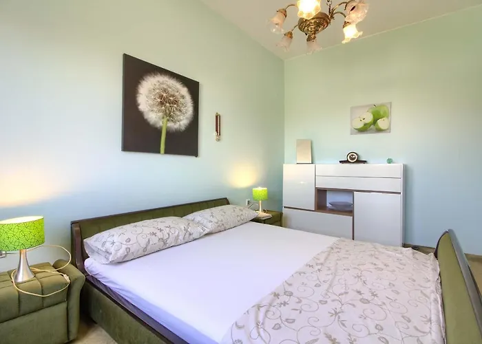 Lovely Pjacal Ii With Pool In * Пула