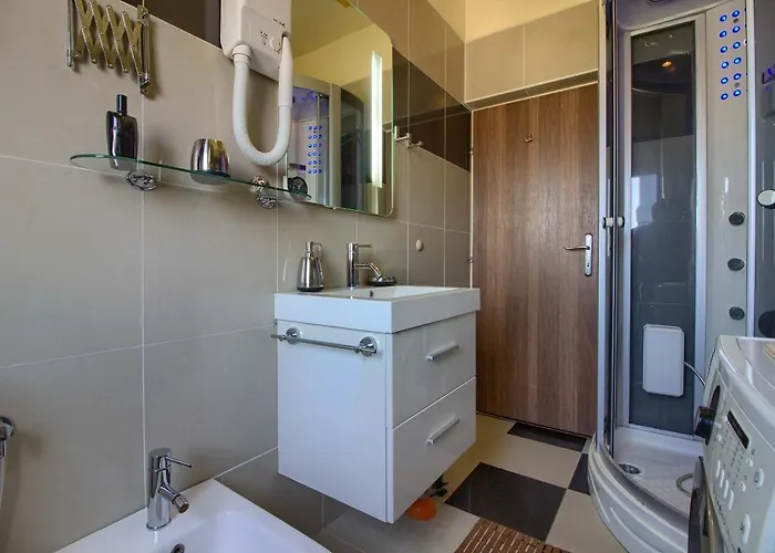 Lovely Pjacal Ii With Pool In Apartment