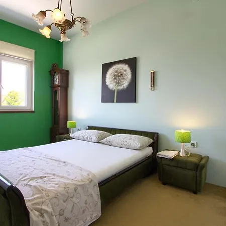 Lovely Pjacal Ii With Pool In Daire Pula